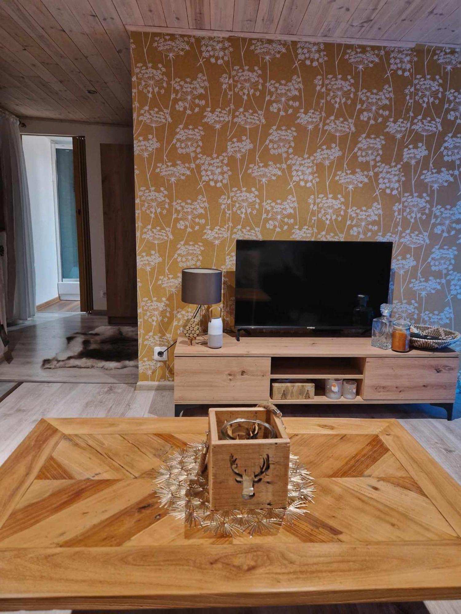 Chata Jeleni Drevenice S Vlastni Virivkou Horni Halze Extérieur photo